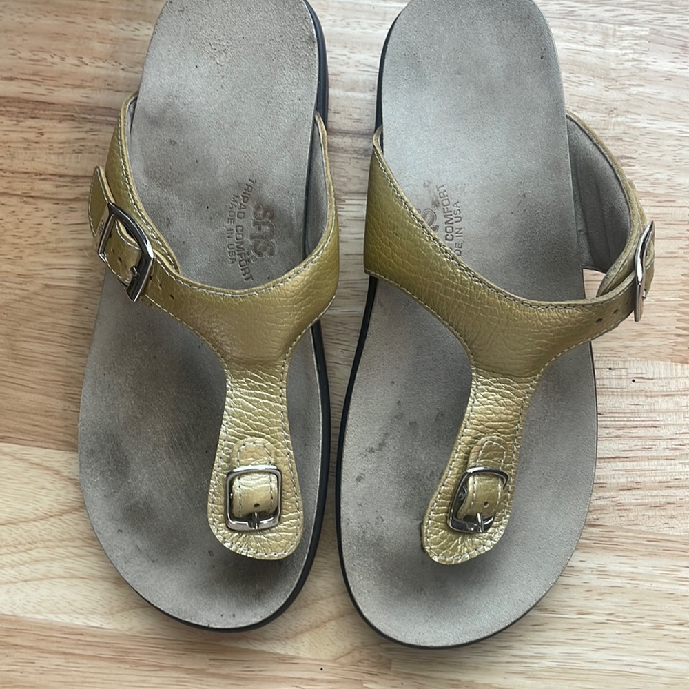 SAS Gold Thong Sandal